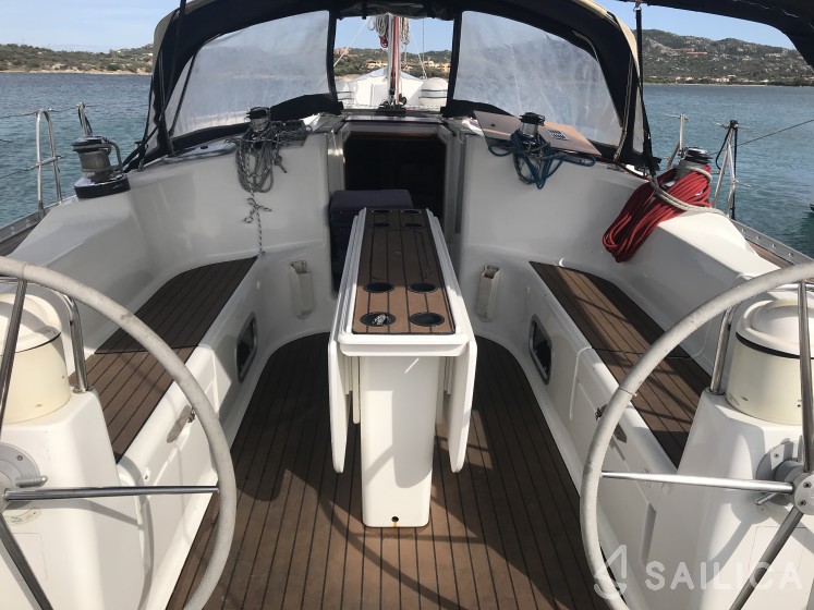 Sun Odyssey 45.2 - Yacht Charter Sailica