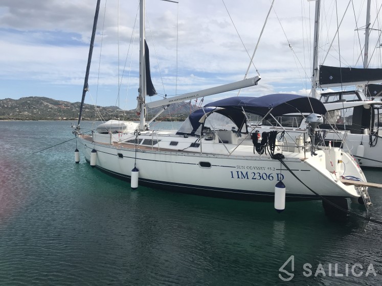 Sun Odyssey 45.2 - Yacht Charter Sailica
