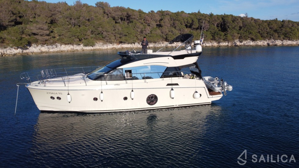 Monte Carlo 5 - Yacht Charter Sailica