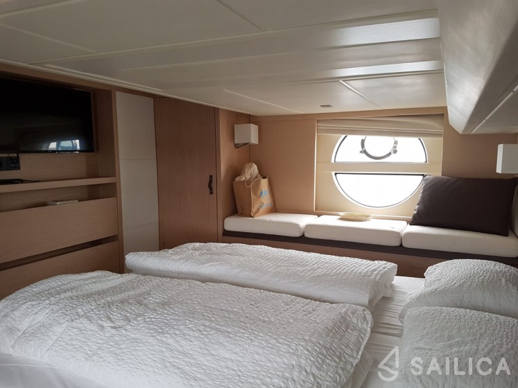 Monte Carlo 5 - Yacht Charter Sailica