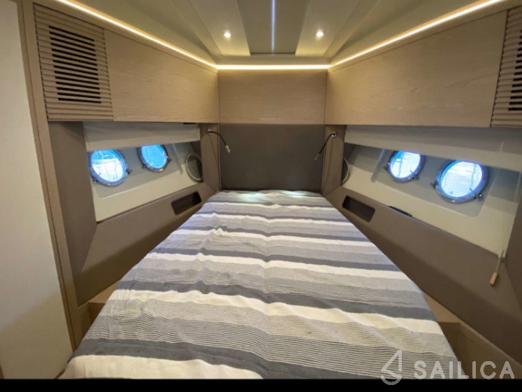Monte Carlo 5 - Yacht Charter Sailica