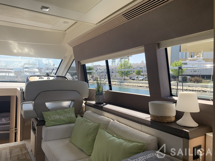 Monte Carlo 5 - Yacht Charter Sailica