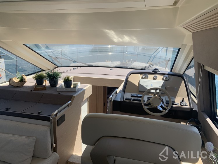 Monte Carlo 5 - Yacht Charter Sailica