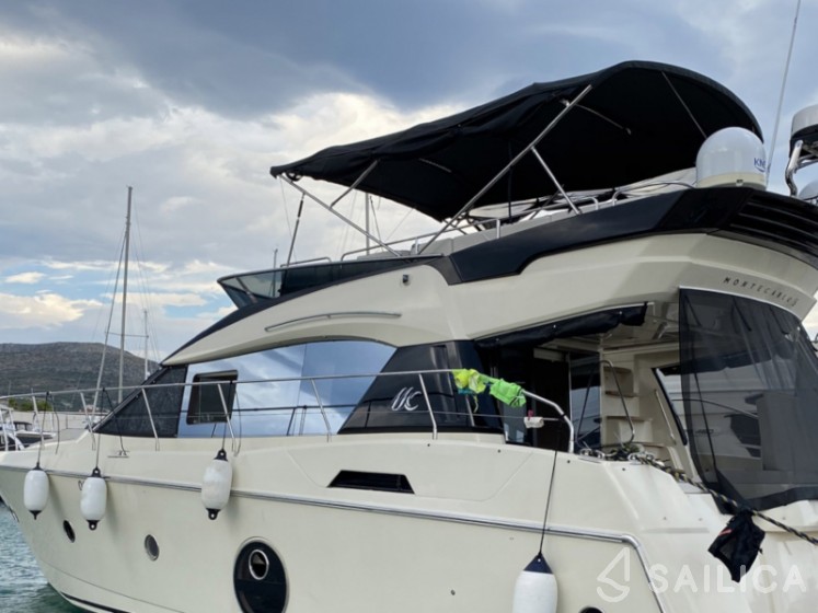 Monte Carlo 5 - Yacht Charter Sailica