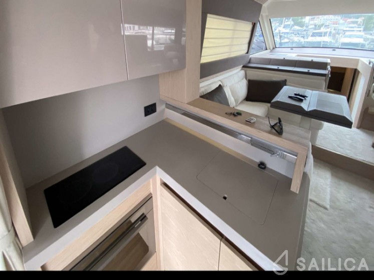 Monte Carlo 5 - Yacht Charter Sailica