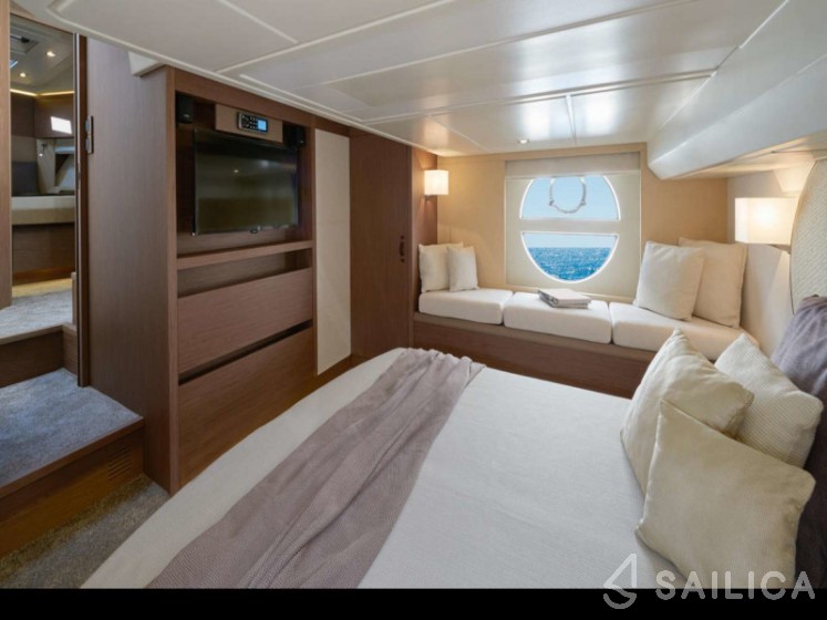 Monte Carlo 5 - Yacht Charter Sailica