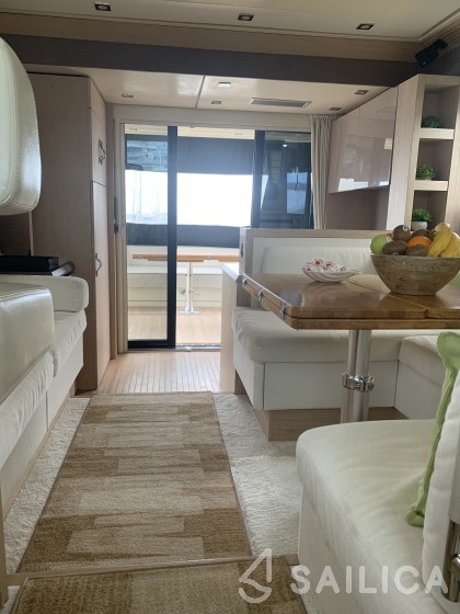 Monte Carlo 5 - Yacht Charter Sailica