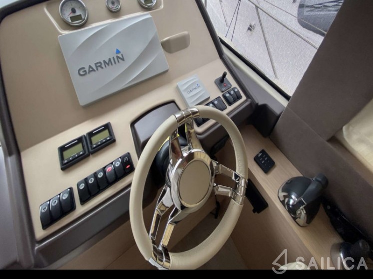 Monte Carlo 5 - Yacht Charter Sailica