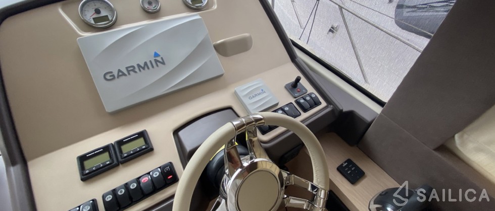 Monte Carlo 5 - Yacht Charter Sailica