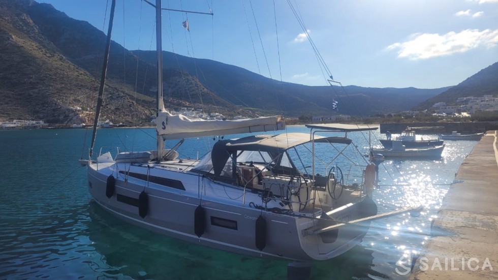 Oceanis 40.1 - Yacht Charter Sailica