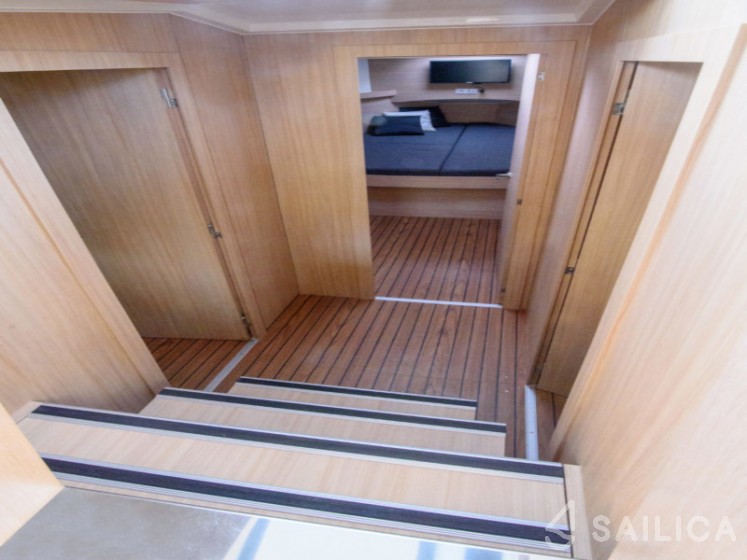Futura 40 Grand Horizon - Yacht Charter Sailica