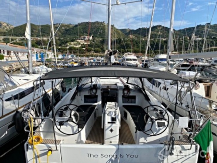 Sun Odyssey 410 - Yacht Charter Sailica