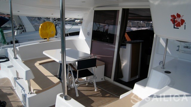Lipari 41 - Yacht Charter Sailica