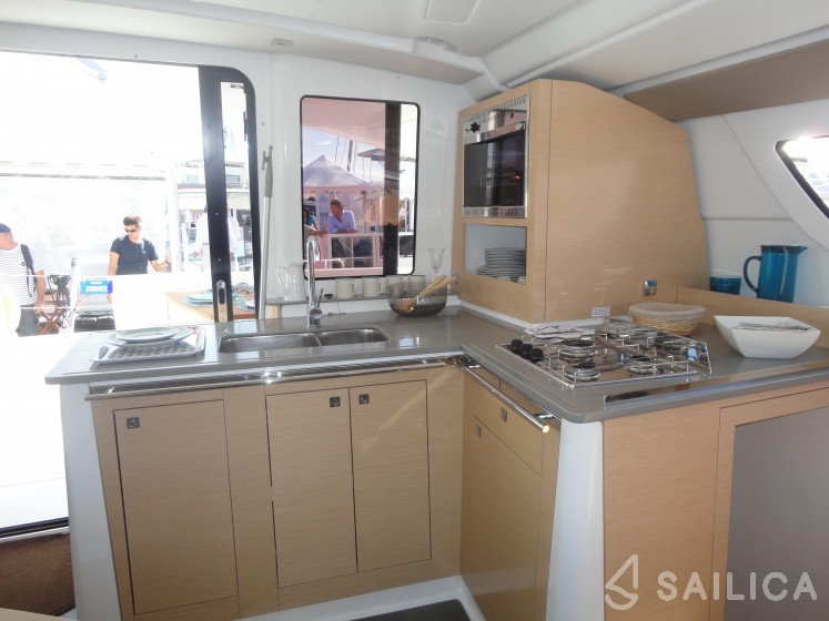 Lipari 41 - Yacht Charter Sailica
