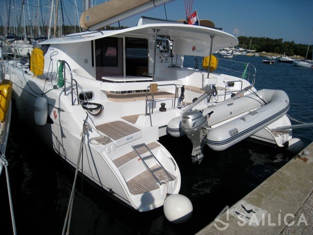Lipari 41 - Yacht Charter Sailica