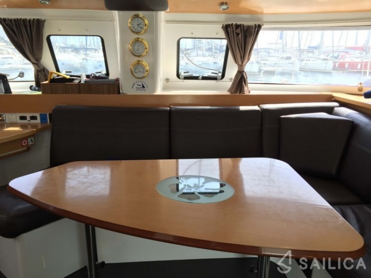 Lipari 41 - Yacht Charter Sailica