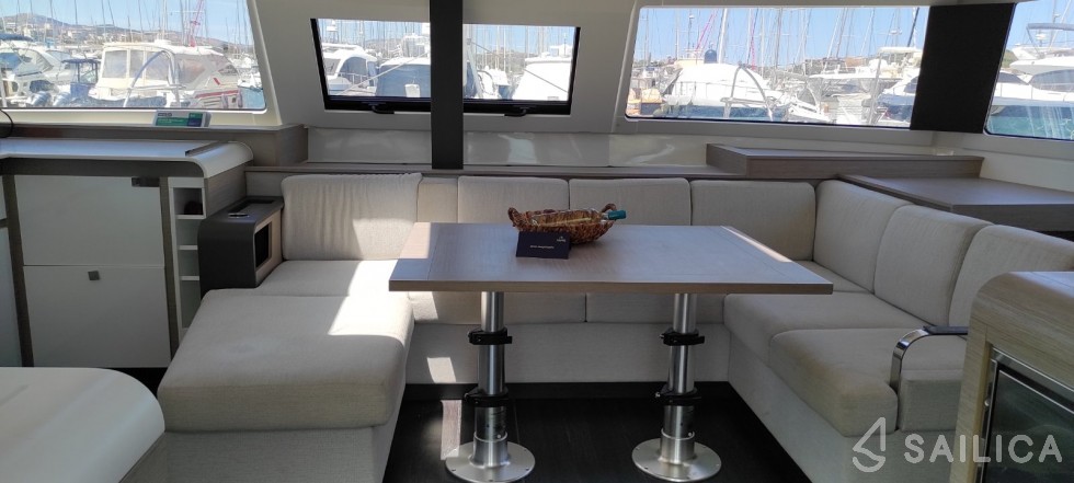 Elba 45 - Yacht Charter Sailica