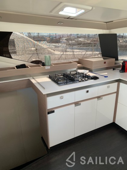 Elba 45 - Yacht Charter Sailica