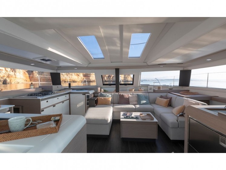 Elba 45 - Yacht Charter Sailica