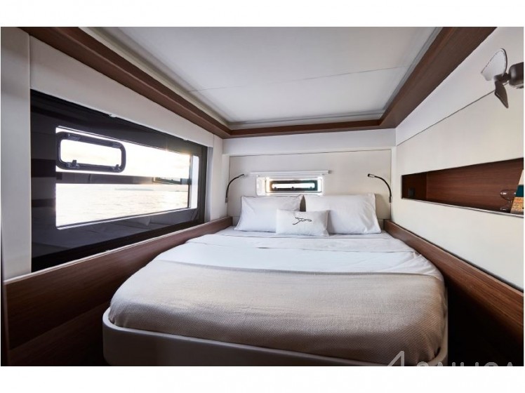 Nautitech 46 Fly - Yacht Charter Sailica