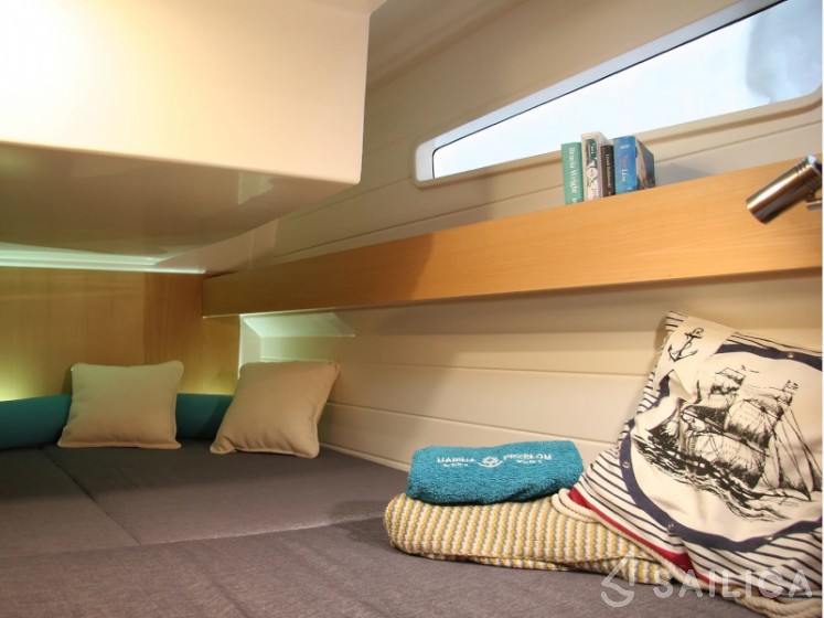 Platinum 989 - Yacht Charter Sailica