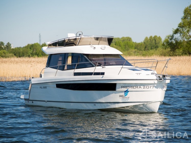 Platinum 989 - Yacht Charter Sailica