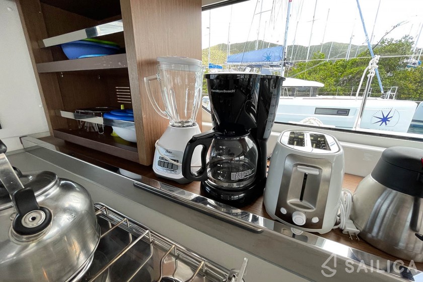 Lagoon 46  - Yacht Charter Sailica