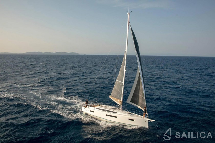 Sun Odyssey 410 - Yacht Charter Sailica