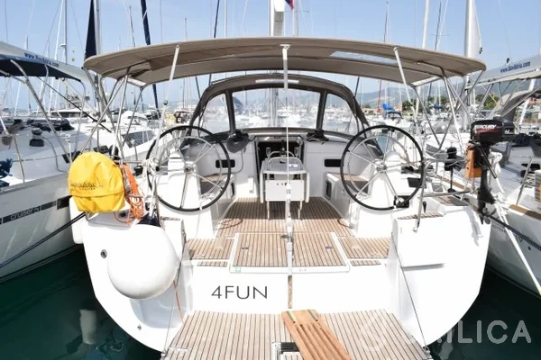 Sun Odyssey 519 - Yacht Charter Sailica