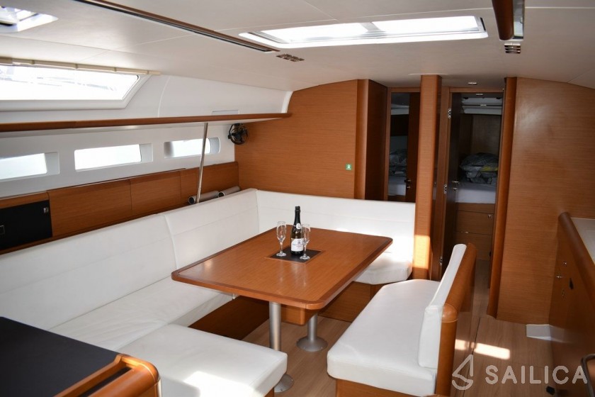 Sun Odyssey 519 - Yacht Charter Sailica