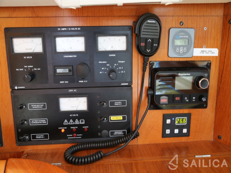 Sun Odyssey 49DS - Yacht Charter Sailica