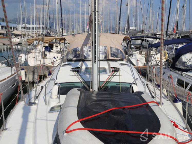 Sun Odyssey 49DS - Yacht Charter Sailica