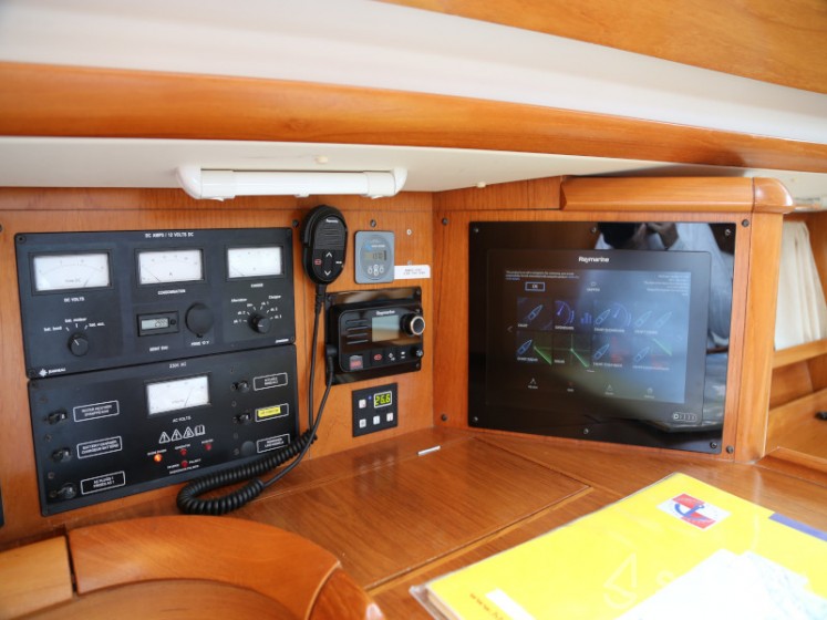 Sun Odyssey 49DS - Yacht Charter Sailica