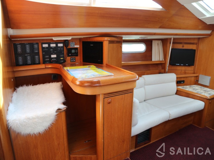 Sun Odyssey 49DS - Yacht Charter Sailica