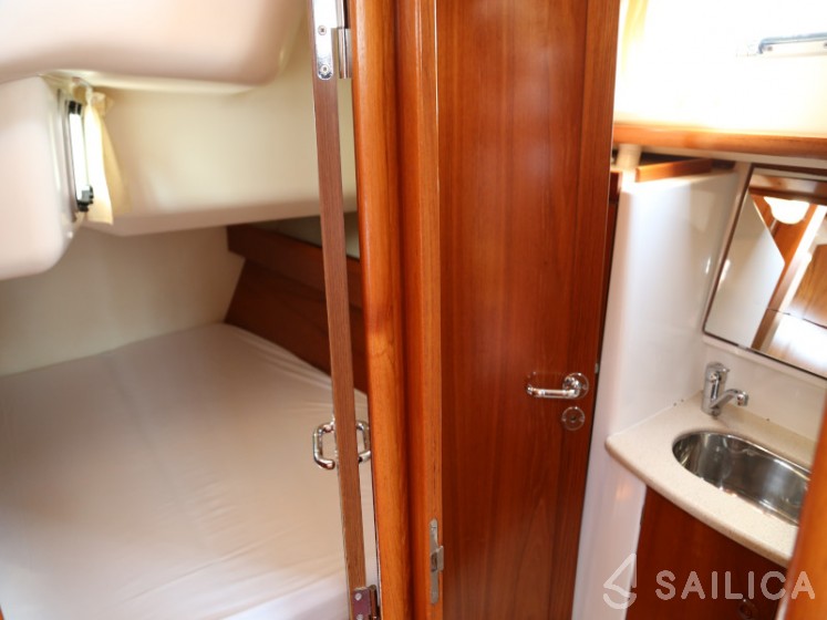 Sun Odyssey 49DS - Yacht Charter Sailica