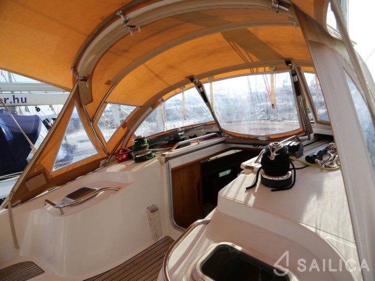 Sun Odyssey 49DS - Yacht Charter Sailica