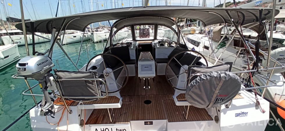 Bavaria C42 - Yacht Charter Sailica