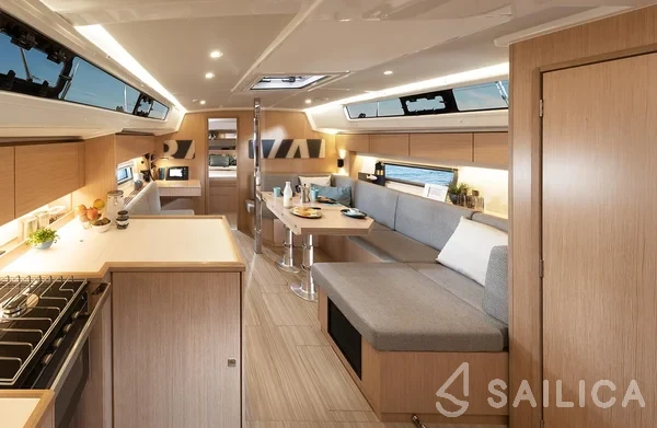 Bavaria C42 - Yacht Charter Sailica