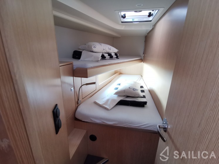 Bavaria C45 Holiday - Yacht Charter Sailica