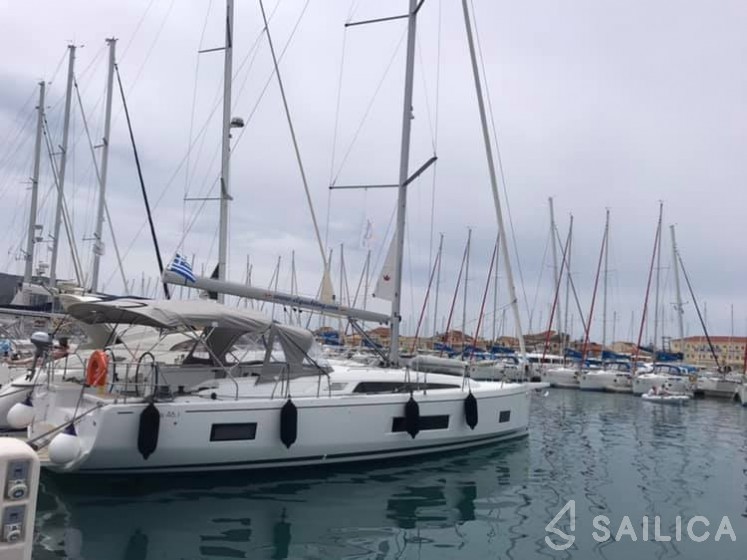 Oceanis 46.1 - Yacht Charter Sailica