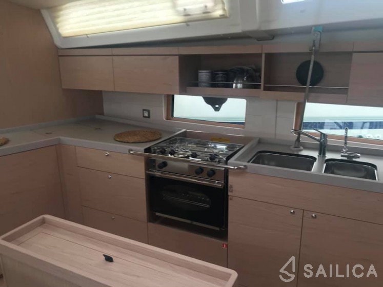 Oceanis 46.1 - Yacht Charter Sailica