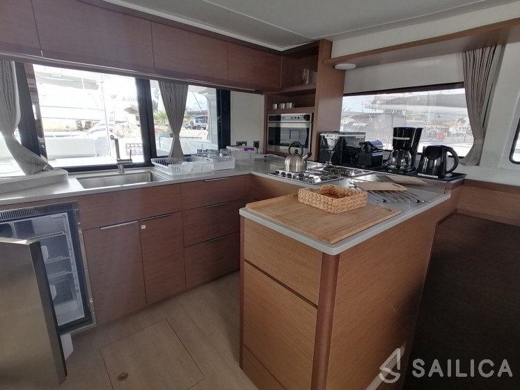 Lagoon 46  - Yacht Charter Sailica