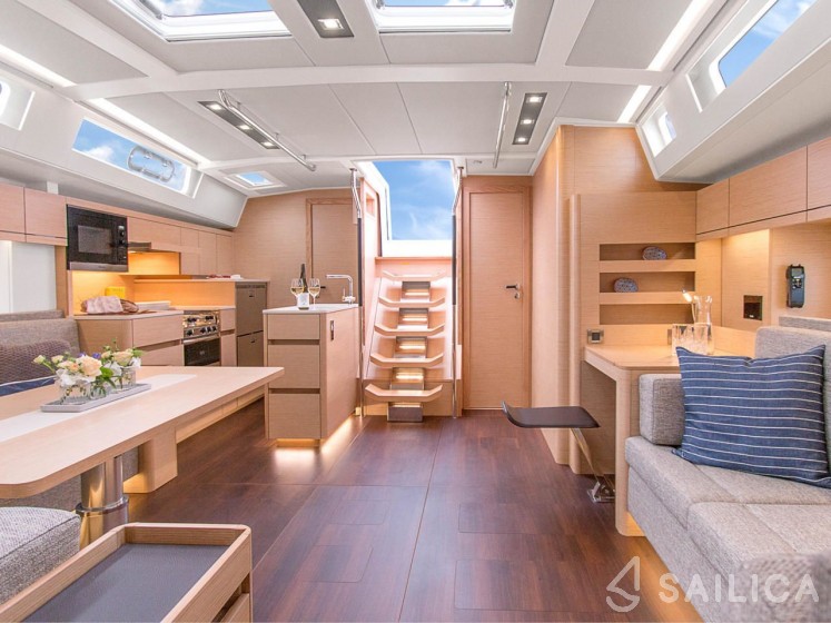 Hanse 548 - 5 + 1 cab. - Yacht Charter Sailica
