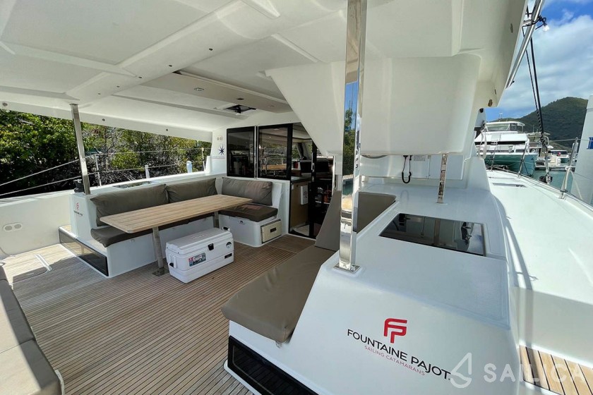 Lucia 40 - Yacht Charter Sailica