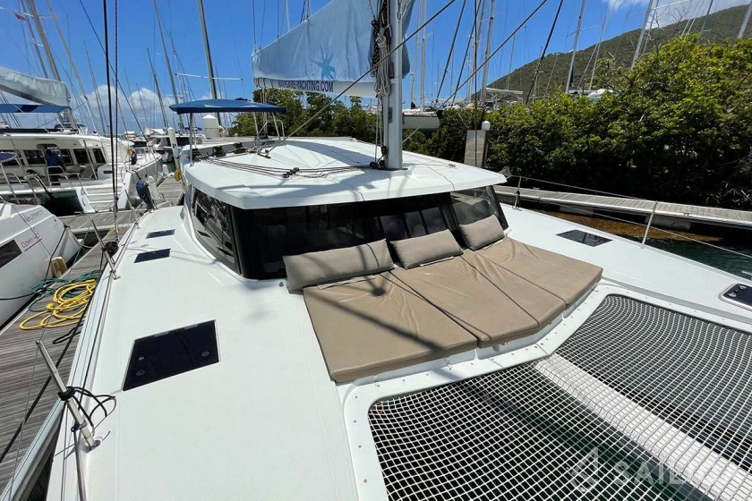 Lucia 40 - Yacht Charter Sailica