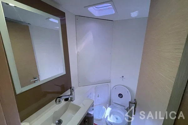 Lucia 40 - Yacht Charter Sailica