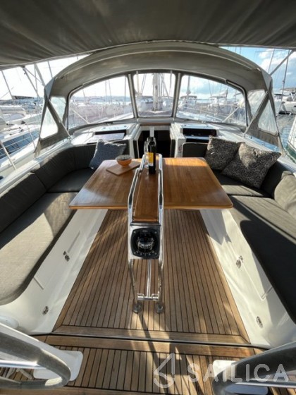 Hanse 455 - Yacht Charter Sailica