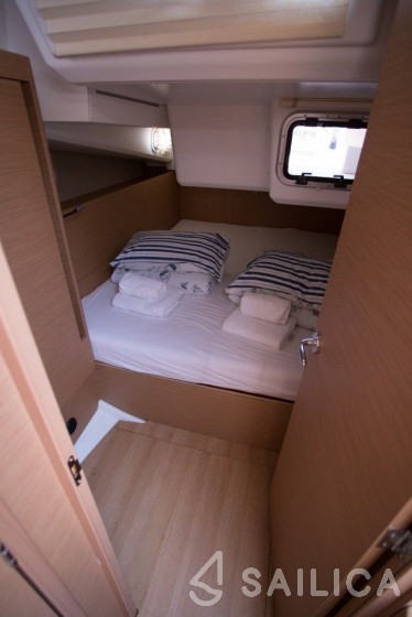 Sun Odyssey 440 - Yacht Charter Sailica