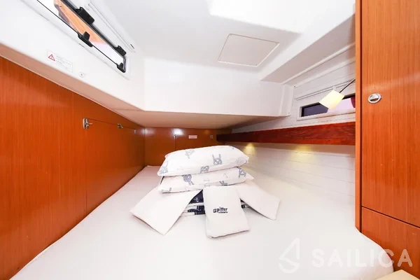 Bavaria 45 Cruiser - Yacht Charter Sailica