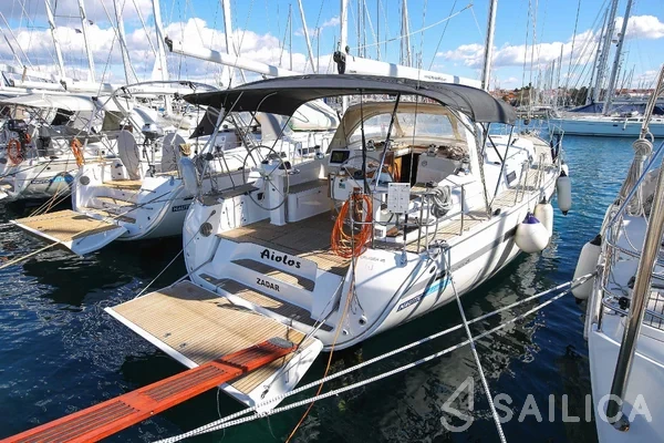 Bavaria 45 Cruiser - Yacht Charter Sailica